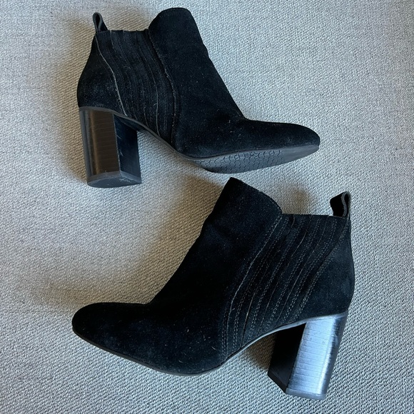 🎉2x HP🎉 14th & Union Tasha Suede Heeled Booties - Picture 3 of 9